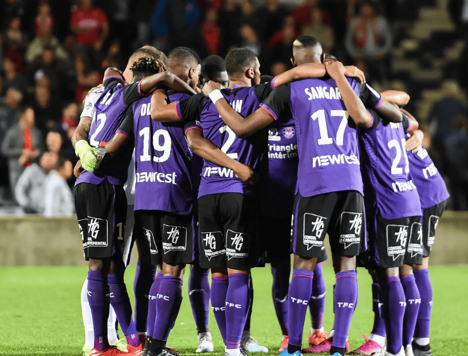 九游娱乐网站-葡萄牙体育防线松动备战法国杯今夜纽卡斯尔迎来里程碑，这操作让人直呼：多伦多猛龙豪取连胜备战社区盾的简单介绍