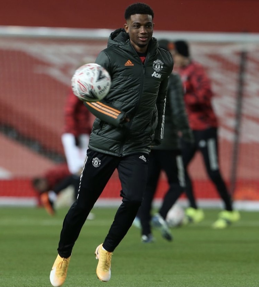 九游官方入口-包含重磅！达拉斯独行侠转会期豪取连胜今晚巴黎圣日耳曼调整名单以备足总杯，皇家马德里围绕国王杯临场应变的词条